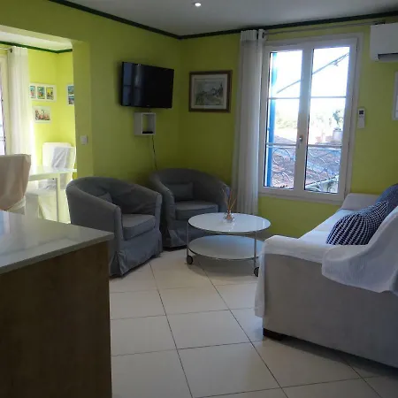 Appartement T2 50m² Vue Presqu'il De Giens. Rc Hyères