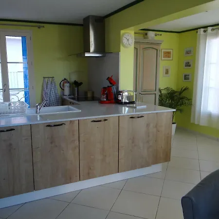 Appartement T2 50m² Vue Presqu'il De Giens. Rc Hyères