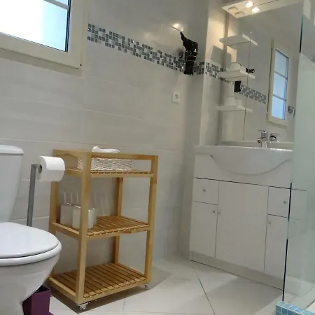 Appartement T2 50m² Vue Presqu'il De Giens. Rc Hyères
